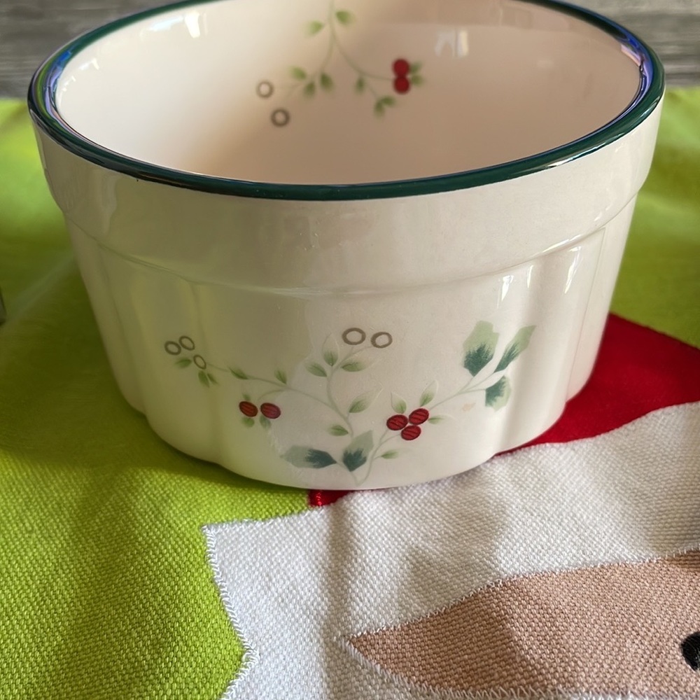 Pfaltzgraff dip mix set. Winterberry pattern. Brand new - Picture 3 of 8
